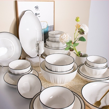 Set de boluri din porțelan - rotund, stil minimalist modern; include boluri, bol pentru orez, farfurie și bețișoare; compatibil cu microunde; finisaj subglazură.