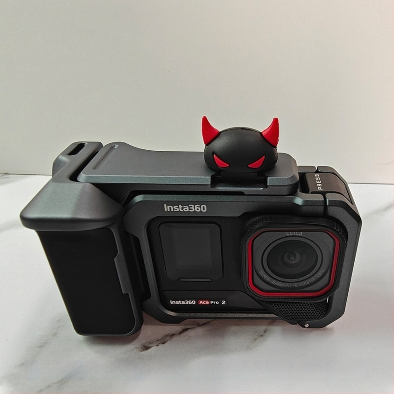 Capac hot shoe Insta360/Ace Pro2 – compatibil universal; PVC moale; sarcină până la 2 kg; greutate 30 g