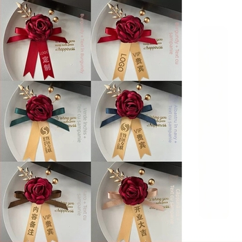 Coroană magnetică cu floare de mătase și logo-ul companiei, atașare adezivă; potrivită pentru ceremoniile de deschidere și ca cadou de afaceri, cadou promoțional, cadou pentru întâlniri.