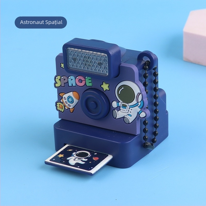 Jucărie-cameră cu iluminare și sunet, pandantiv pentru chei și ornament pentru ghiozdan, din plastic, pentru copii 4–6 ani