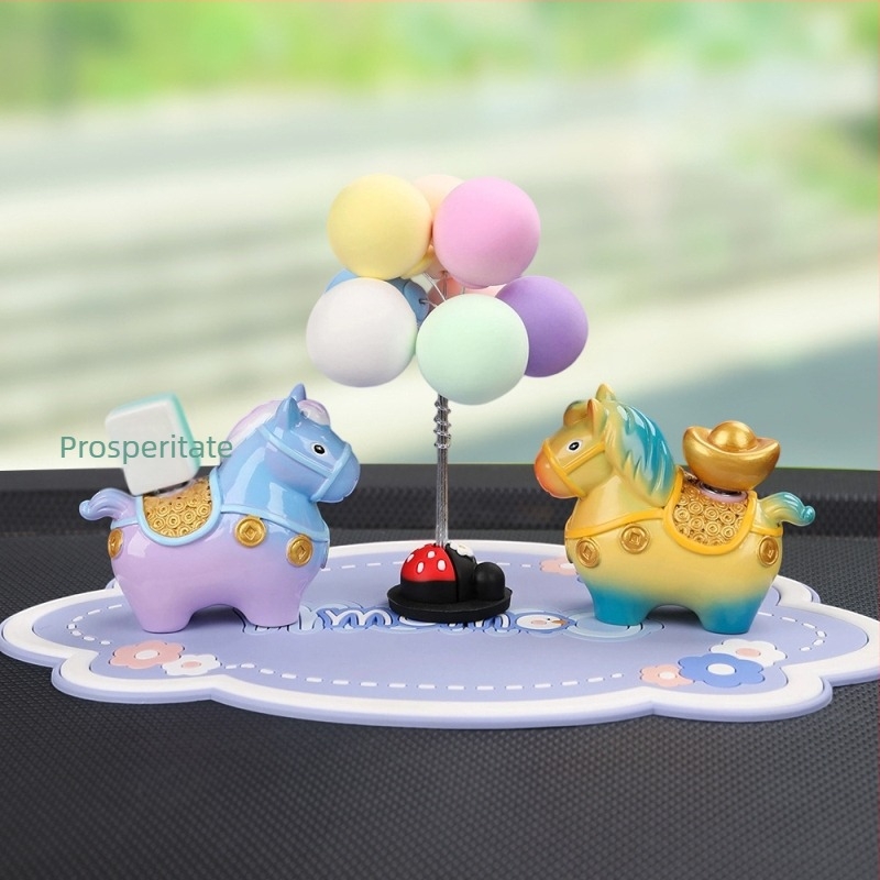 Ornament auto Little Pony Fufu – balon decor pentru bord, rășină modernă (Material: Rășină; Stil: Modern; Brand: Quang viet; Funcție: Decorare; Cod: 001)