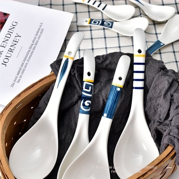 Lingură de supă ceramică Long Xiaoxuan, mâner lung – culoare solidă, pentru adulți