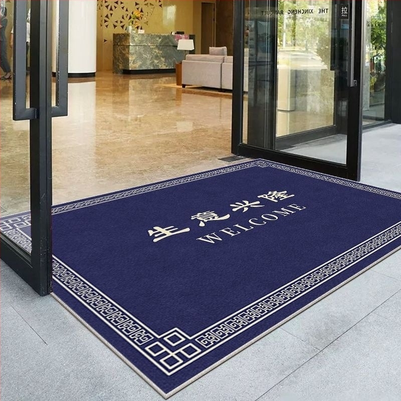 Covoraș de intrare comercial pentru magazine și hoteluri, rezistent la murdărie, cu imprimeu, din poliester, în formă de bară, lavabil manual.
