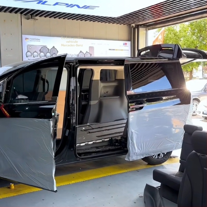 Folie PVC de protecție auto pentru vopsire, reparații și modificări la faruri