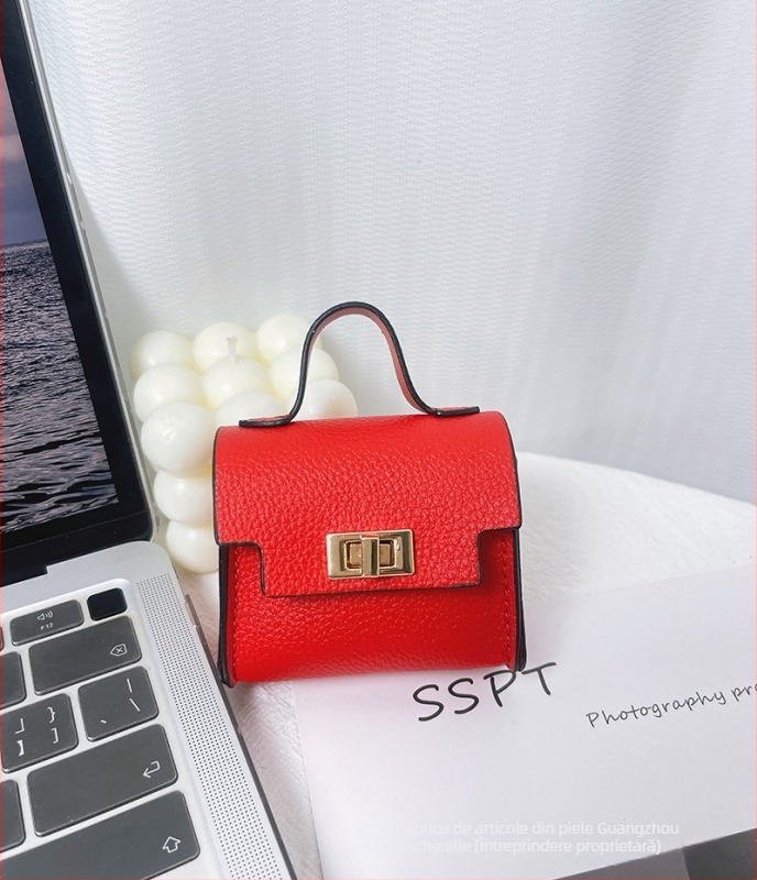 Pandantiv mini geantă Nothing PU — ultra-ușoară, stil urban simplu