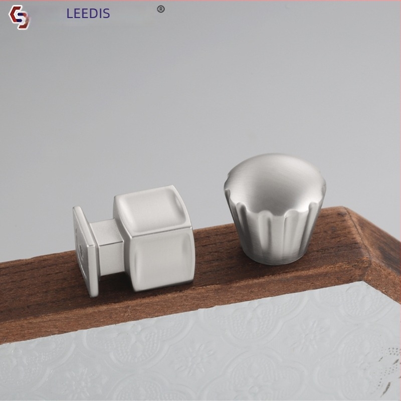 Maner ușă garderob, design rotund-oval, gaură unică, stil Nordic, aliaj zinc, finisaj mat nichelat, turnare prin matriță