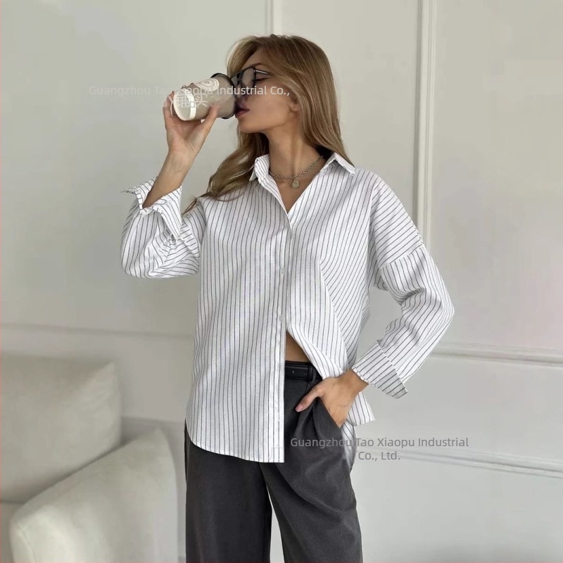 Cămașă din bumbac, cu dungi, guler polo, mâneci lungi, croială lejeră