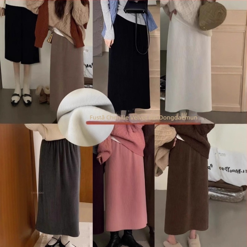 Fustă în A din chenille, talie înaltă, lungime medie, microelasticitate.