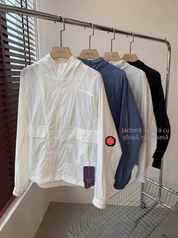 Jachetă de protecție solară cu glugă pentru femei | nylon 30–50% + poliester, UPF50+, mâneci raglan, fermoar frontal, vară 2025