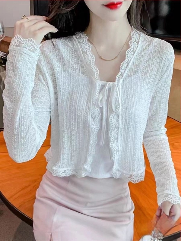 Cardigan scurt din viscose, în stil coreean, cu mâneci în formă de frunză de lotus și textură 3D.