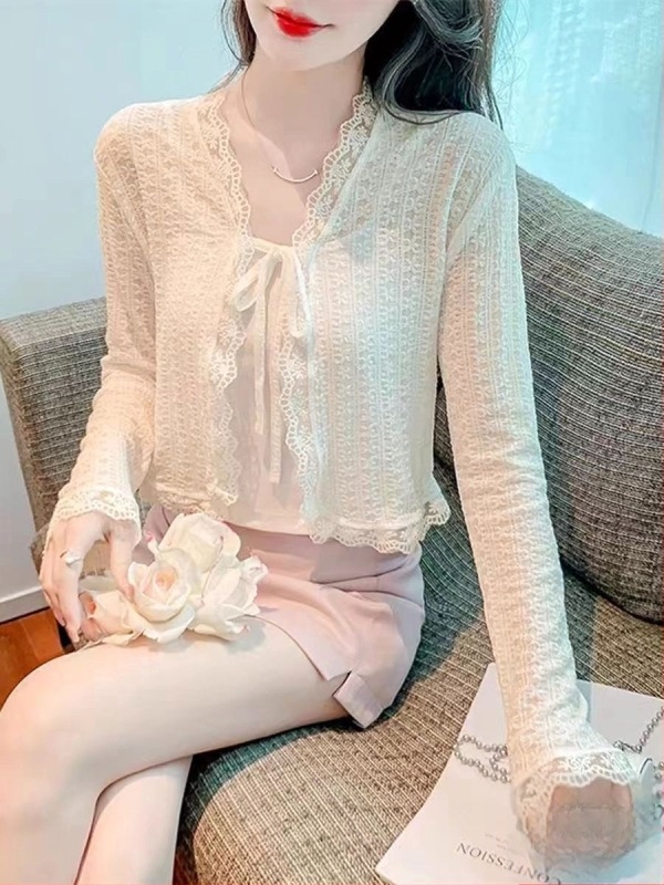 Cardigan scurt din viscose, în stil coreean, cu mâneci în formă de frunză de lotus și textură 3D.