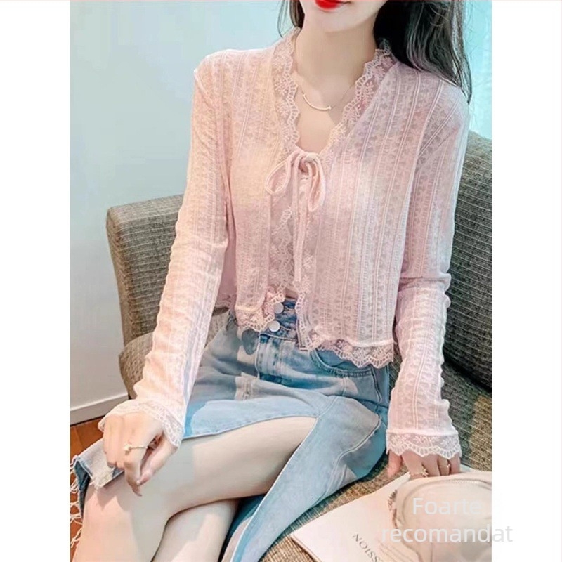 Cardigan scurt din viscose, în stil coreean, cu mâneci în formă de frunză de lotus și textură 3D.