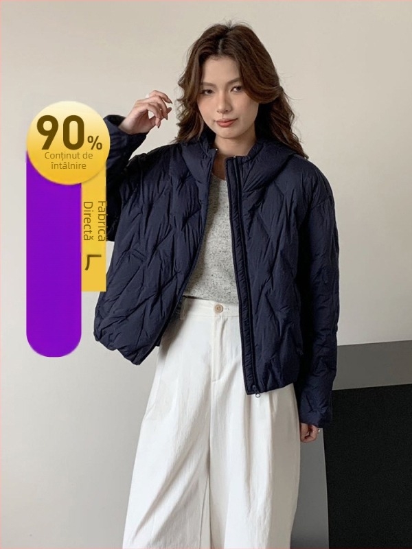 Geacă de iarnă cu puf - umplutură de puf de rață, 86–90% puf, grosime medie, croială lejeră, cu glugă