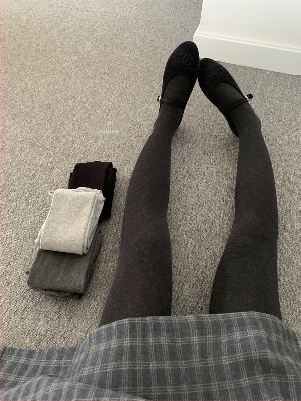 Colanți cu picioare, tricot elastic, 70–80% poliester, groși, pentru iarnă 2025