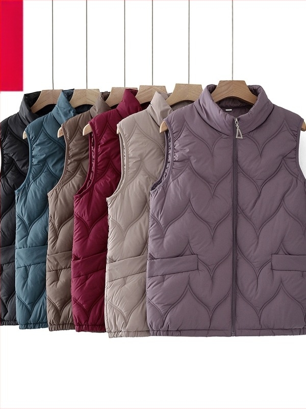 Vesta de iarnă pentru femei în vârstă, umplutură din puf-pam, țesătură poliester (>95%), lungime 50–65 cm, fără guler, fără călcare