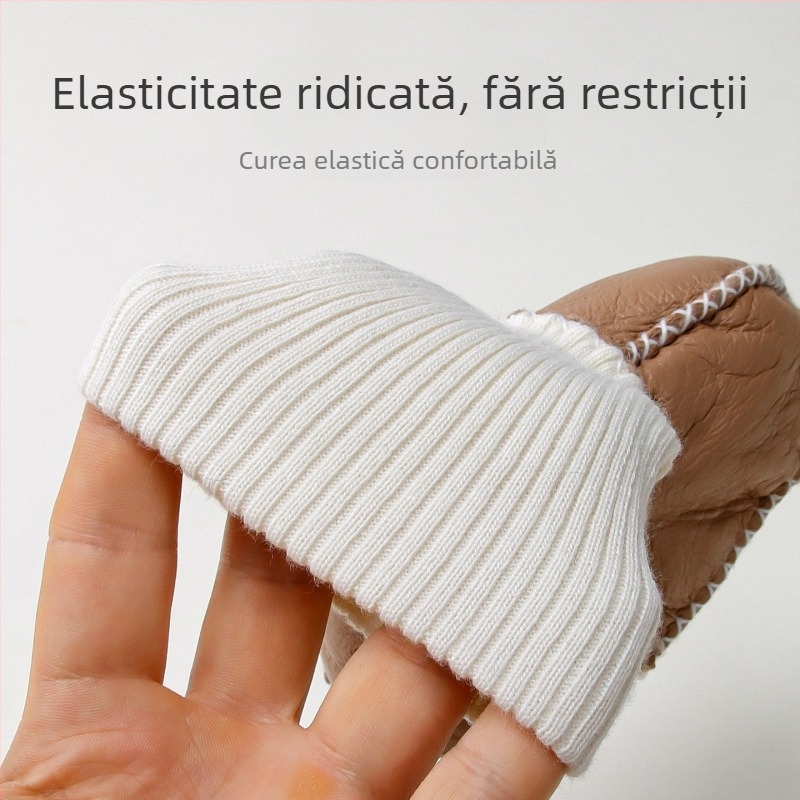 Pantofi și șosete pentru bebeluși, talpă din piele naturală, partea superioară din piele de capră, branț din piele de oaie, căptușeală din lână, construcție îngroșată pentru iarnă