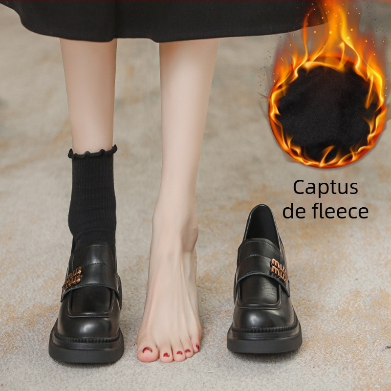 Loafers stil coreean, fără șireturi, cu creștere în înălțime, vârf rotund, partea superioară din piele de tip second layer, talpă din cauciuc