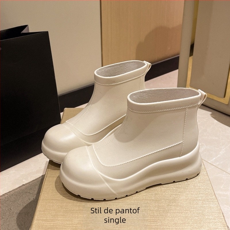Cizme de ploaie pentru femei din PVC - gambă joasă, construcție îngroșată, toc mic de 1–3 cm, model monocrom