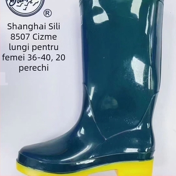 Cizme de ploaie pentru femei, partea superioară din PVC, talpă din cauciuc, gambă de înălțime medie, toc mic de 1–3 cm, impermeabile și antiderapante