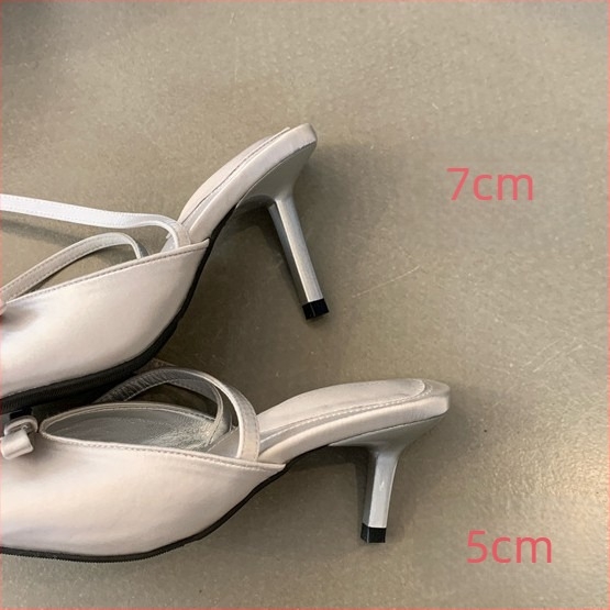 Sandale cu bretele din satin, vârf pătrat, toc subțire, înălțime toc 3-6 cm