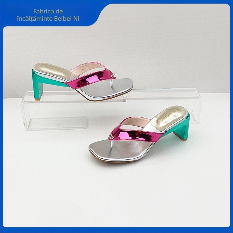 Sandale Bebeini cu o curea, vârf pătrat, partea superioară lucioasă, vara 2025