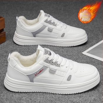 Adidași sport cu căptușeală de fleece, partea superioară din piele artificială, talpă groasă, vârf rotund, șireturi