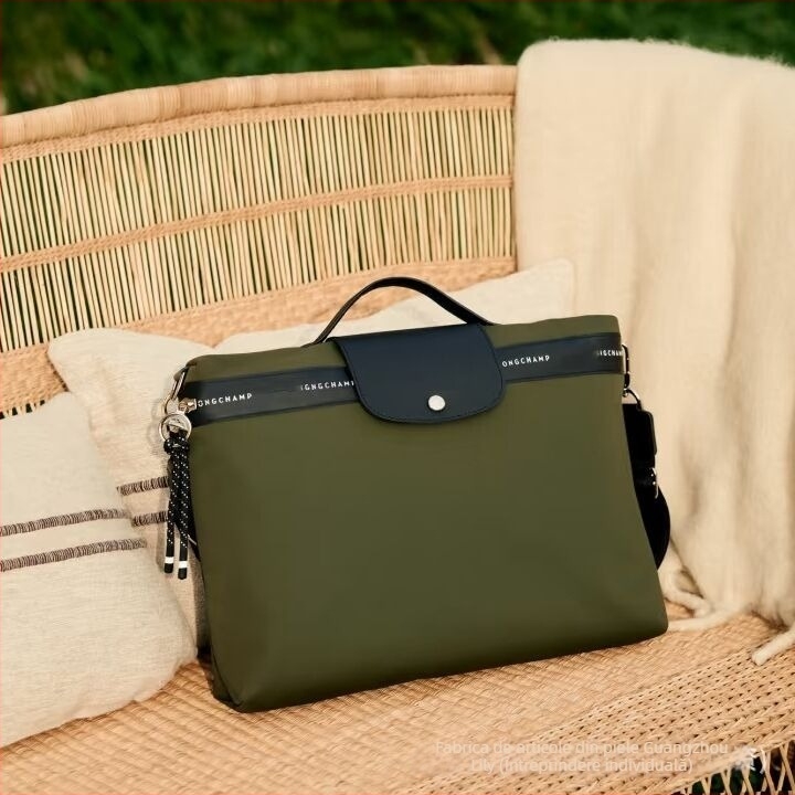 Geantă pentru laptop din nailon - impermeabilă, ultra ușoară, rezistentă, material: nailon, toamnă 2025