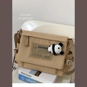 Geantă messenger în stil japonez de lucru, nylon, formă rotundă, închidere cu capac, buzunar interior cu fermoar