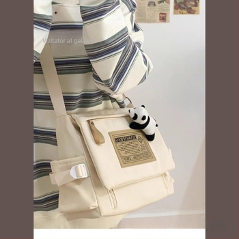 Geantă messenger în stil japonez de lucru, nylon, formă rotundă, închidere cu capac, buzunar interior cu fermoar