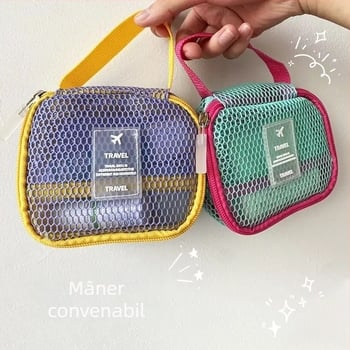 Geantă cosmetică de voiaj — capacitate mare, ușoară și portabilă; material nylon, căptușeală nylon, imprimeu anime, respirabilă, pentru organizare