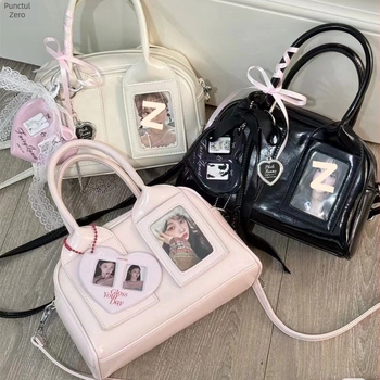 Geantă crossbody pentru femei, design Boston Pillow inspirat K-pop | Poliester, căptușeală PU, închidere cu fermoar, estetică mixtă, pentru călătorii de recreere