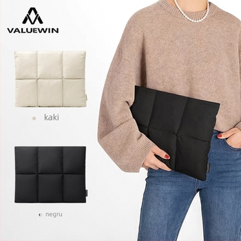 Husă pentru laptop – ultra-ușoară, umplutură moale, exterior și căptușeală din poliester, primăvara 2025