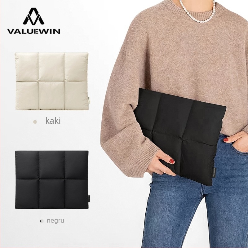 Husă pentru laptop – ultra-ușoară, umplutură moale, exterior și căptușeală din poliester, primăvara 2025