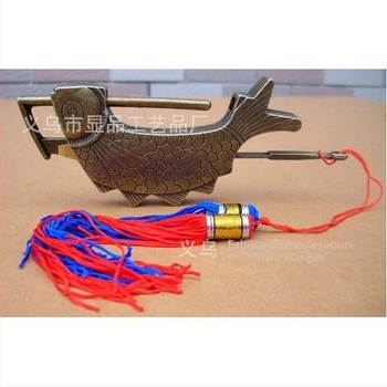 Lacăt din aliaj, în stil antic, cu încuietoare orizontală; greutate 100 g; stil Nou Chinezesc