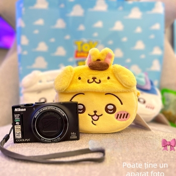 Geantă de cameră Chiikawa din pluș, stil clutch din catifea, pentru camere compacte/micro, toamnă 2024, unisex