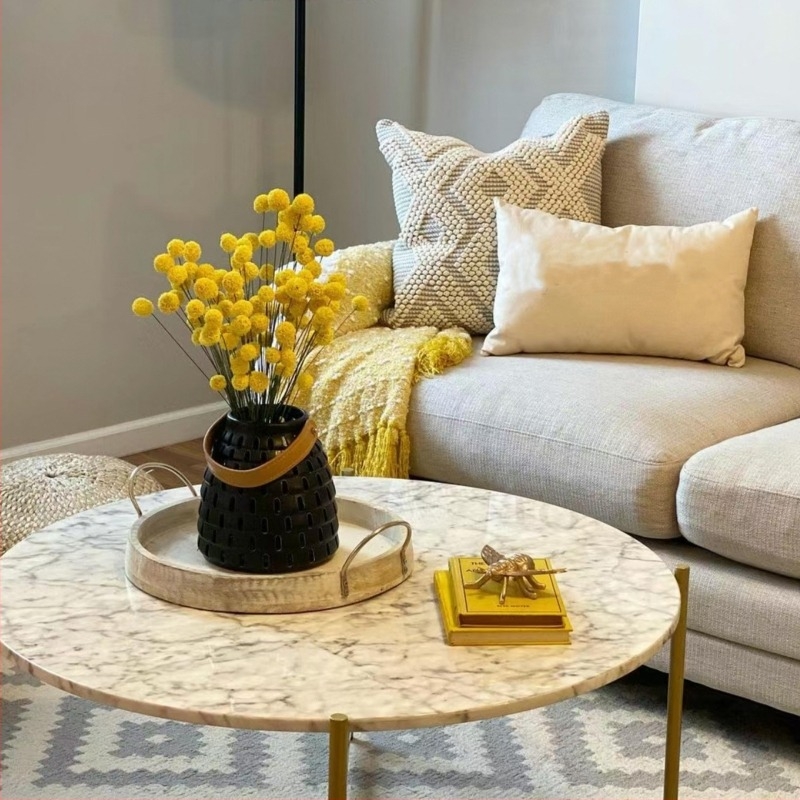 Buchet cu flori uscate în formă de sferă – Lily'an; Material: flori uscate; Varietate: Gold Ball; Potrivit ca dar pentru nunți, zile de naștere, inaugurări, absolvire, petreceri