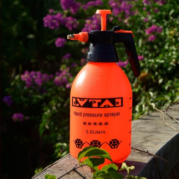 Recipient de udare din plastic, pulverizator cu aer, 2 L, destinat producției agricole și spațiilor verzi