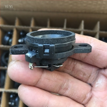 Tweeter auto HiFi cu diafragmă de mătase, pentru uși, montaj triunghiular pe A-pilon, 4 Ω, 20 W