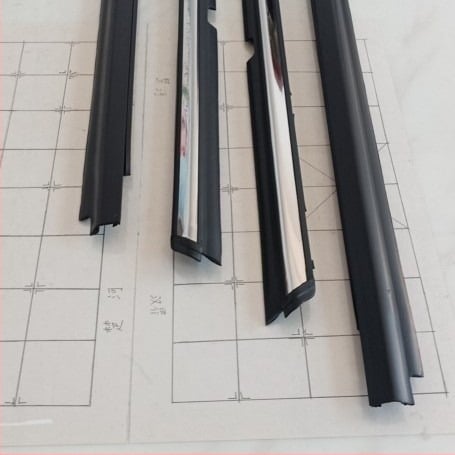 Bandă de etanșare pentru geamuri auto, din cauciuc, compatibilă cu modelul Wing God, pentru geamuri față și spate, prelucrare personalizabilă