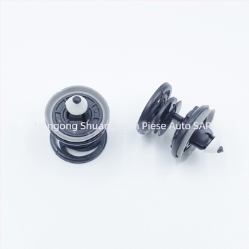 Clip din plastic pentru panoul interior al ușii pentru Golf și Tiguan — Push Card Clip, Shuangxuan Auto Parts, modele 7L6868243/95555524300