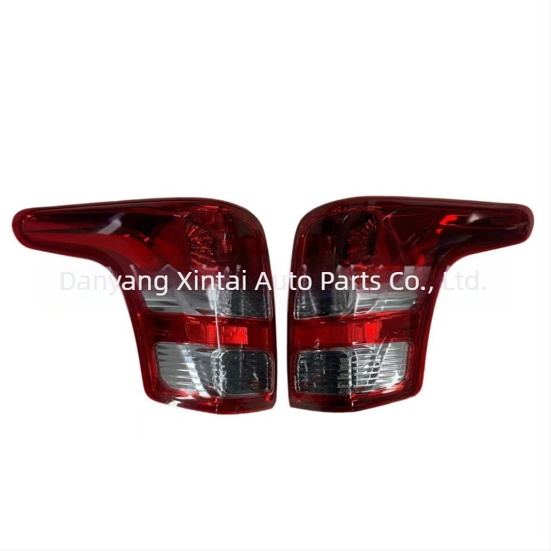 Lampa de far spate pentru Mitsubishi L200 – PMMA, sursă de halogen, model L200