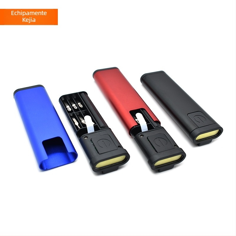 Lumină de lucru COB pentru mașină cu cap de șurubelniță — Portabilă, aluminiu+ABS, iluminare COB, alimentare cu baterie, energie Generată manual, rază 50–100 m