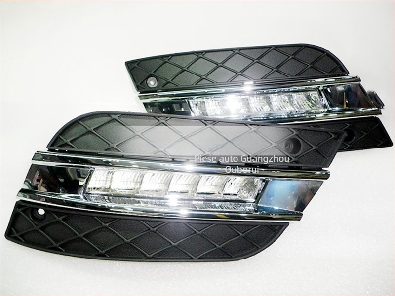 Faruri de zi cu LED și lumini de ceață pentru Mercedes-Benz ML-Class W164 (2009–2011), ML320/ML350/ML500