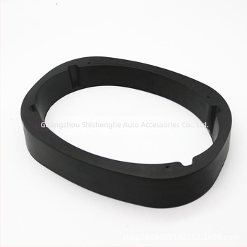 Șaibă din plastic pentru difuzor auto cu design în unghi — amortizare vibrații, reglare adâncime montaj, construcție solidă, greutate 0,1 kg