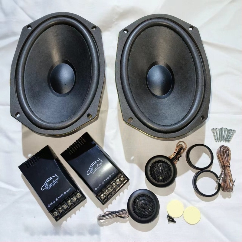 Divizor de frecvențe pentru audio auto (Model 668, 12V, Greutate 0,1 kg, Material: electronice + plastic)