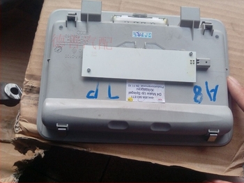 Kit electronic auto pentru Audi A8: oglindă de machiaj, oglindă retrovizoare, întrerupător pentru acoperiș, CD player, amplificator, difuzoare de uși (MNGLD, 4H4.858.563; compatibil cu Audi A8; suport fabrică original; mărci private autorizate: Da)