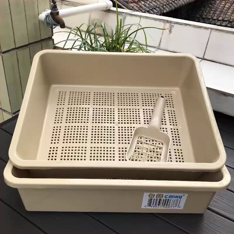 Cutie de nisip pisică, semi‑închisă, design cu două niveluri, din plastic, include lopățică