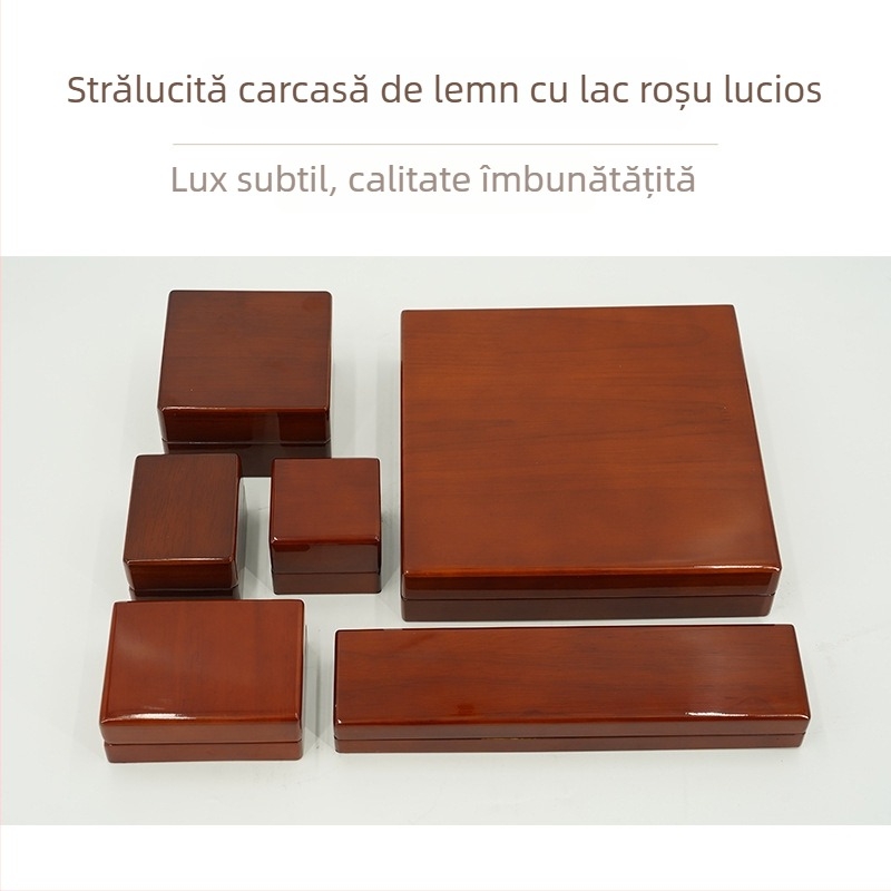 Set din lemn pentru bijuterii, format din șase piese – cutie pentru ceasuri, colier, brățară și pandantiv