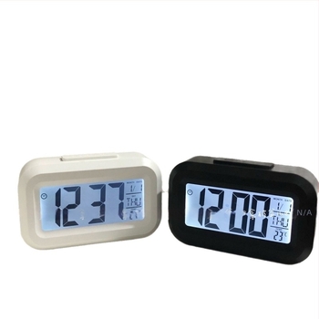 Ceas deșteptător mini luminos cu afișaj LCD numeric, funcționare silențioasă, portabil și compact pentru birou, baterie uscată, carcasă din plastic, design simplu și modern