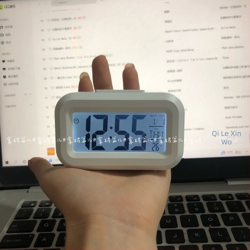 Ceas deșteptător mini luminos cu afișaj LCD numeric, funcționare silențioasă, portabil și compact pentru birou, baterie uscată, carcasă din plastic, design simplu și modern
